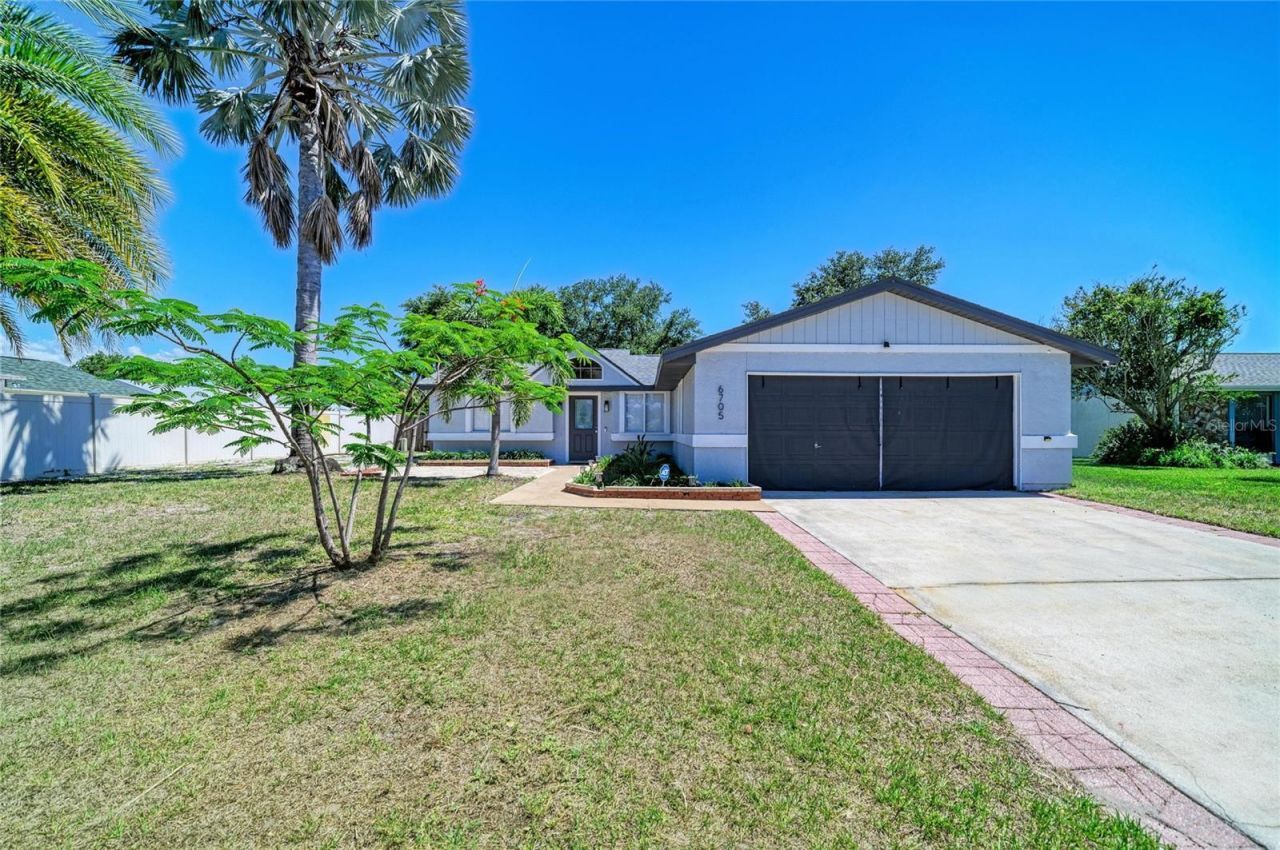 6705 35th Avenue W, Bradenton, FL 34209 Photo
