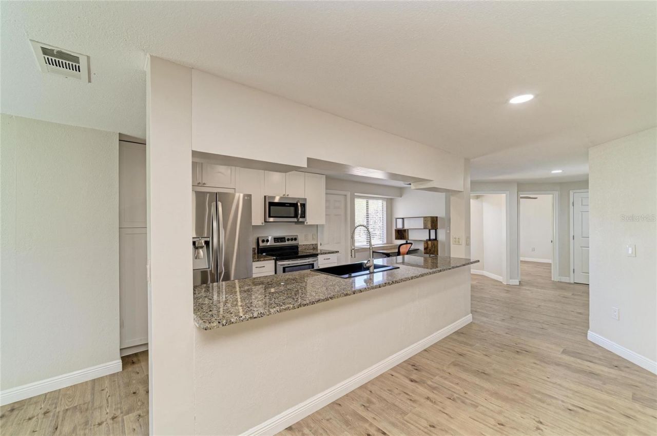 6705 35th Avenue W, Bradenton, FL 34209 Photo