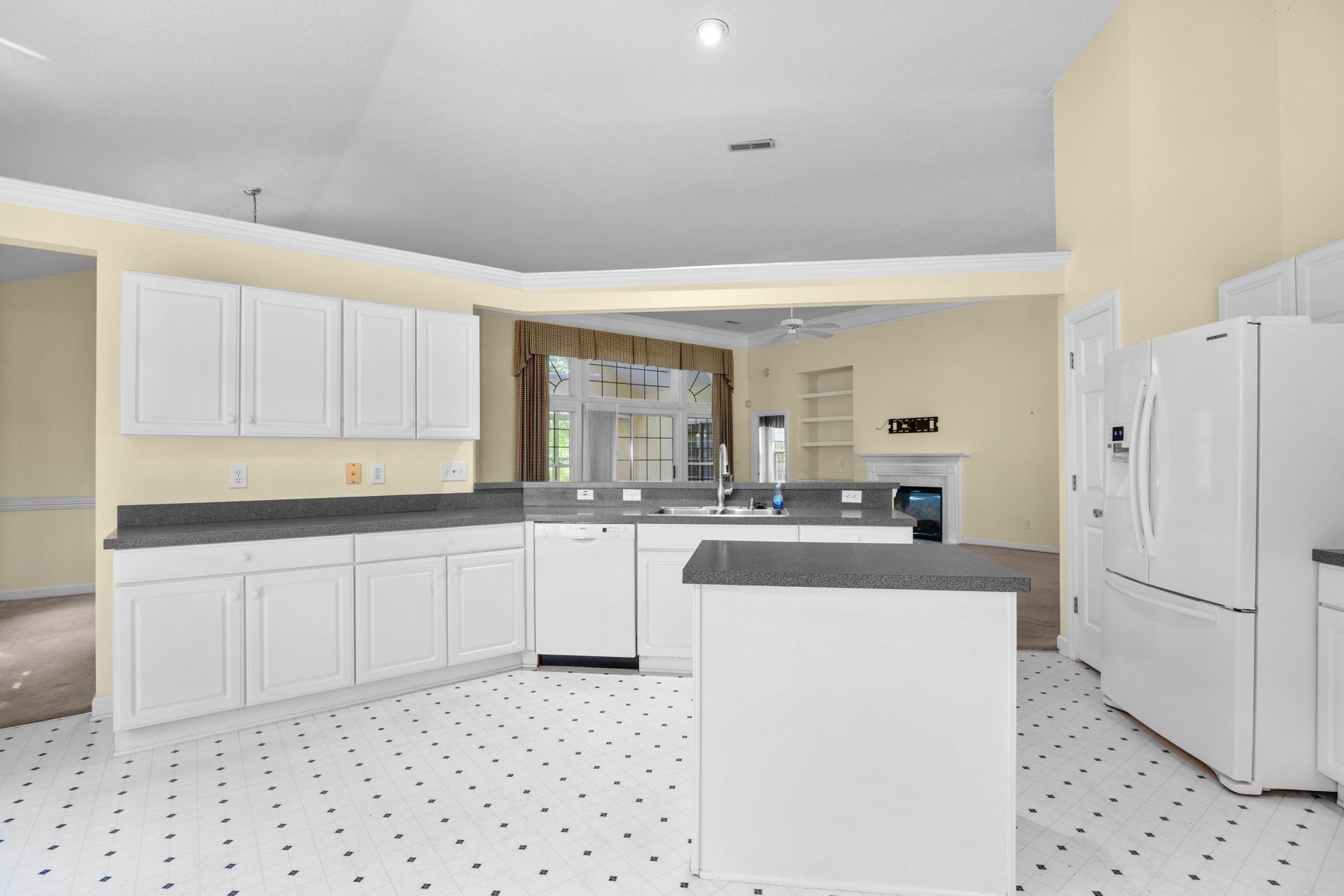 91 Deacon Dr. Photo 7