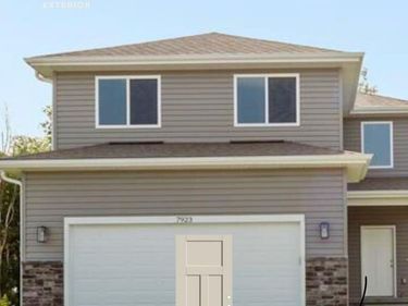 7921 N 94 Street , Omaha, NE 68122