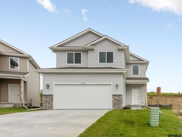 7925 N 94 Street , Omaha, NE 68122