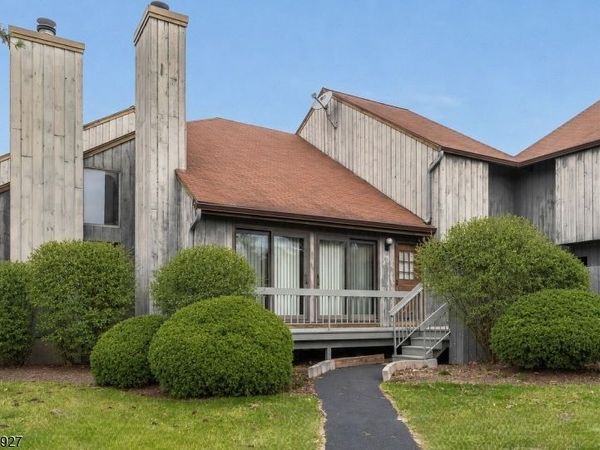 251 Gemini Dr, Hillsborough, NJ 08844