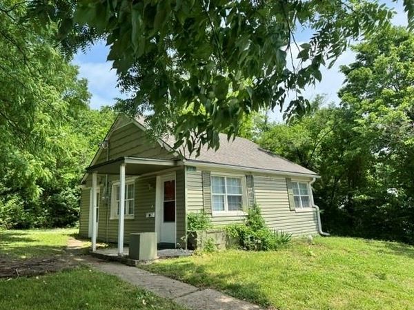 220 Corbin Street, Liberty, MO 64068