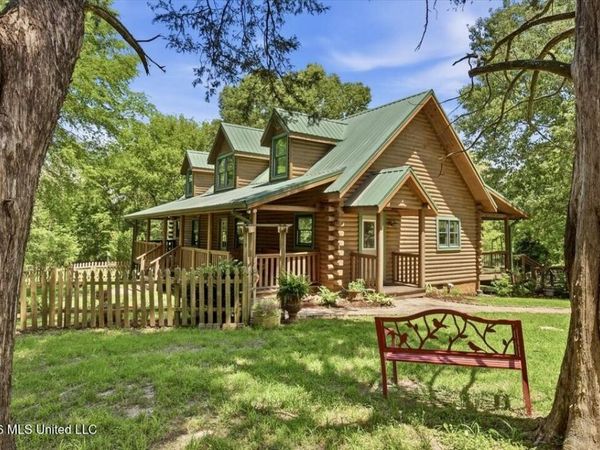 1090 Cedar Hill Road, Madison, MS 39110