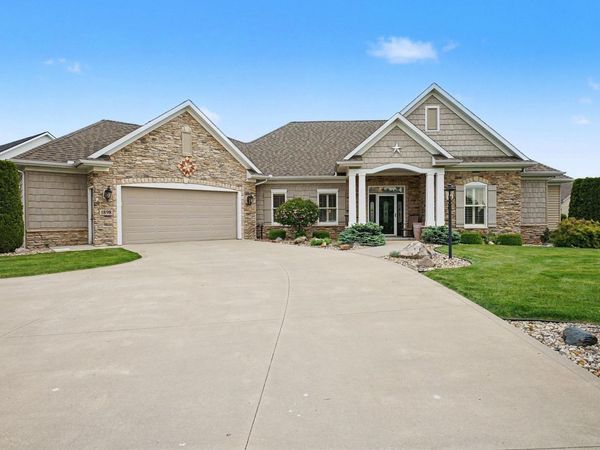 1898 Waterfall Drive, Nappanee, IN 46550