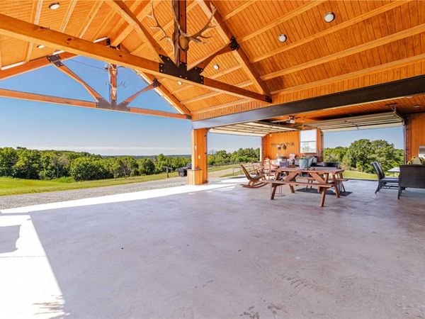 937 Marion County 4018 , Yellville, AR 72687