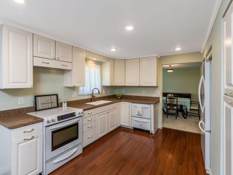559 Waterbury Boulevard, Columbus, OH 43230 Photo 17