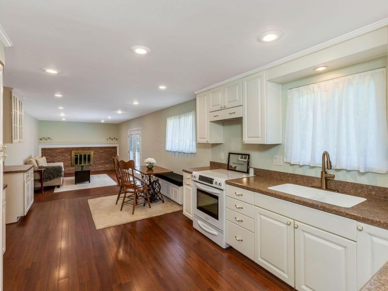 559 Waterbury Boulevard, Columbus, OH 43230 Photo 19