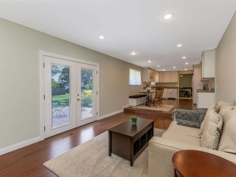 559 Waterbury Boulevard, Columbus, OH 43230 Photo 23