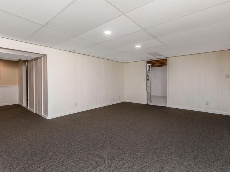 559 Waterbury Boulevard, Columbus, OH 43230 Photo 42