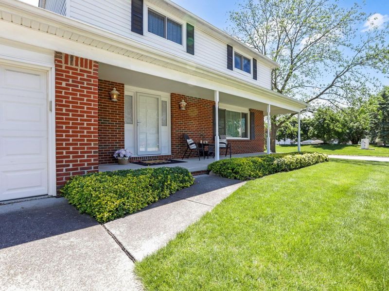 559 Waterbury Boulevard, Columbus, OH 43230 Photo 5