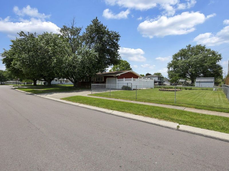 236 Fieldpoint Road, Heath, OH 43056 Photo 10