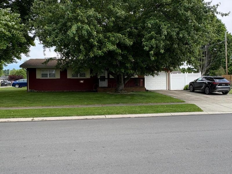 236 Fieldpoint Road , Heath, OH 43056 Photo 3