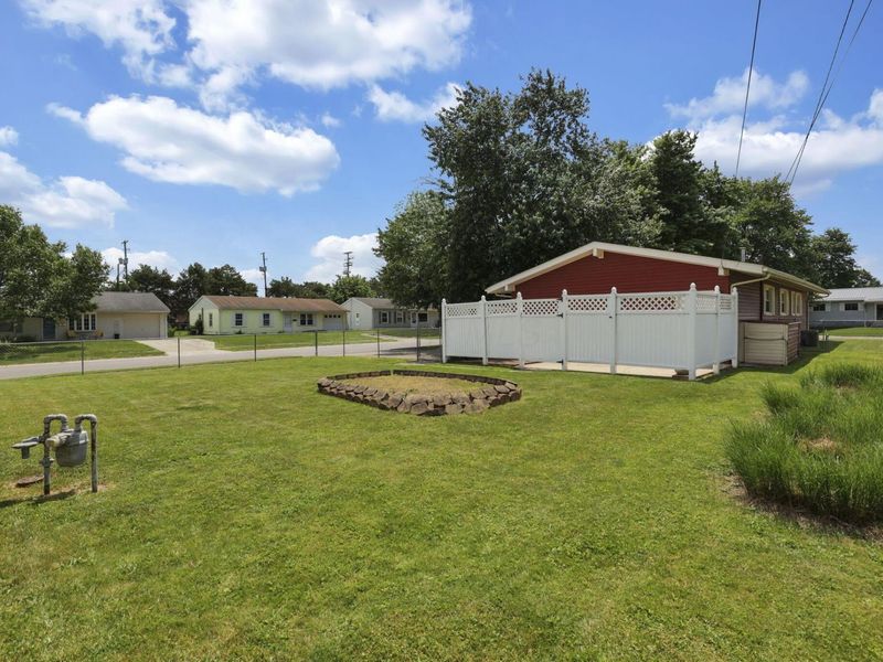 236 Fieldpoint Road, Heath, OH 43056 Photo 9