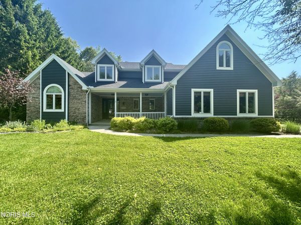 6047 Forest Edge Drive , Whitehouse, OH 43571