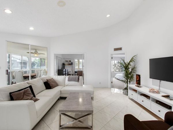 7485 Glendevon Lane, Unit 1105, Delray Beach, FL 33446