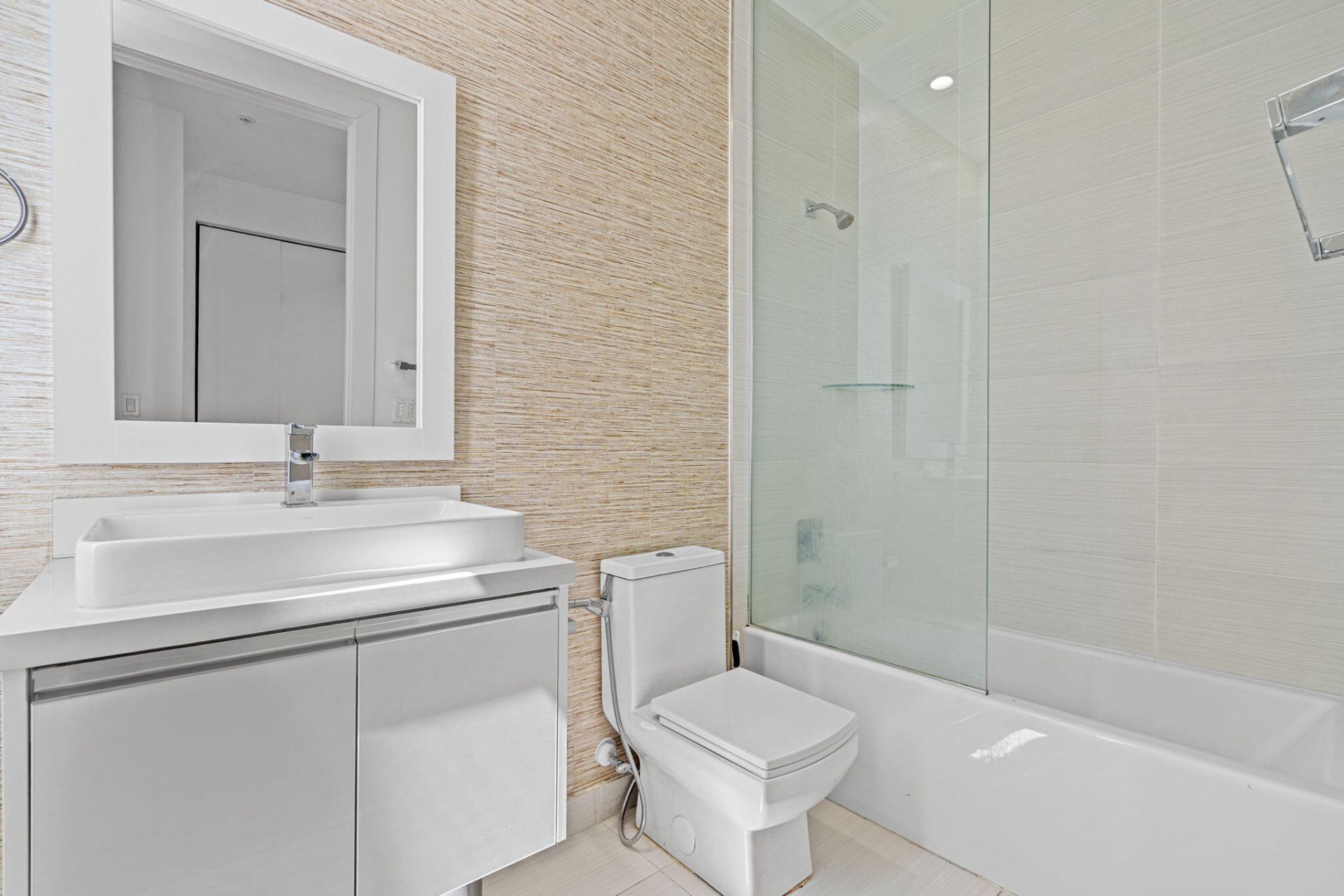 6310 NW 103rd Place, Unit 201, Doral, FL 33178 Photo