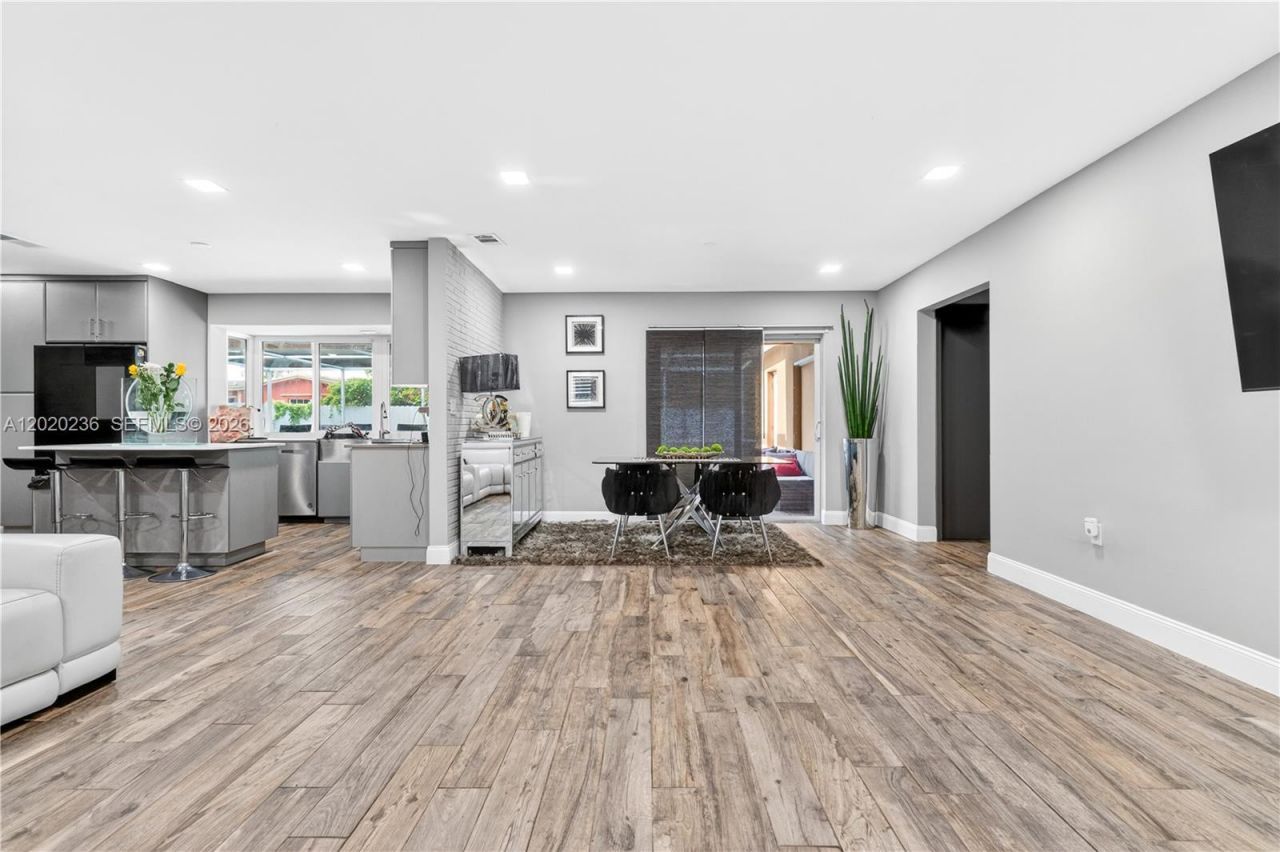 7141 Dilido Blvd , Miramar, FL 33023 Photo