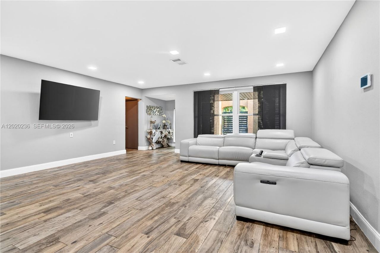 7141 Dilido Blvd , Miramar, FL 33023 Photo