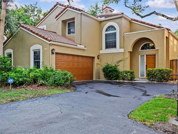 6885 NW 75th Pl , Parkland, FL 33067