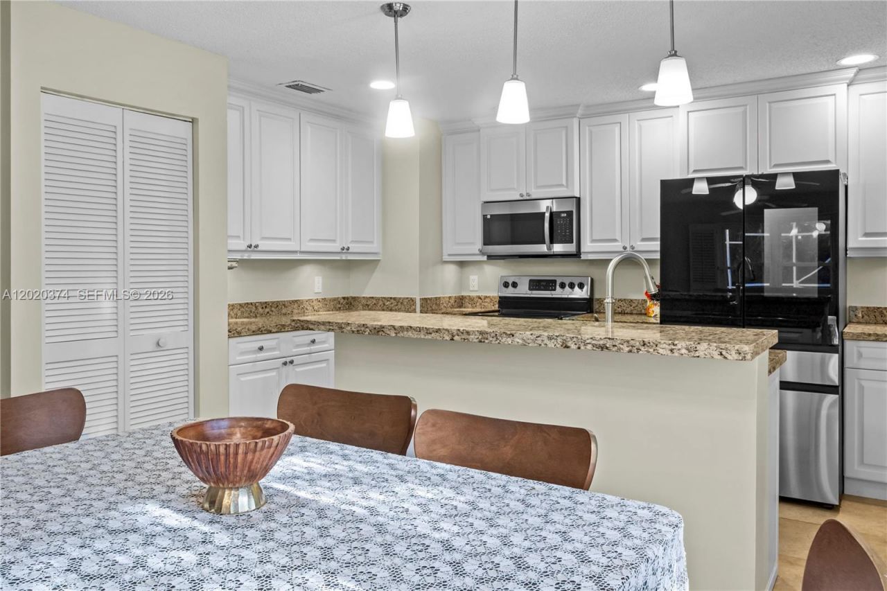 6885 NW 75th Pl , Parkland, FL 33067 Photo