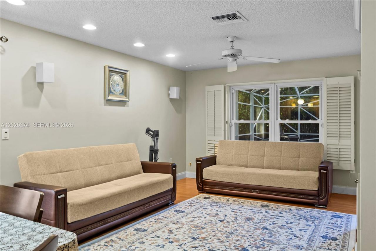 6885 NW 75th Pl , Parkland, FL 33067 Photo