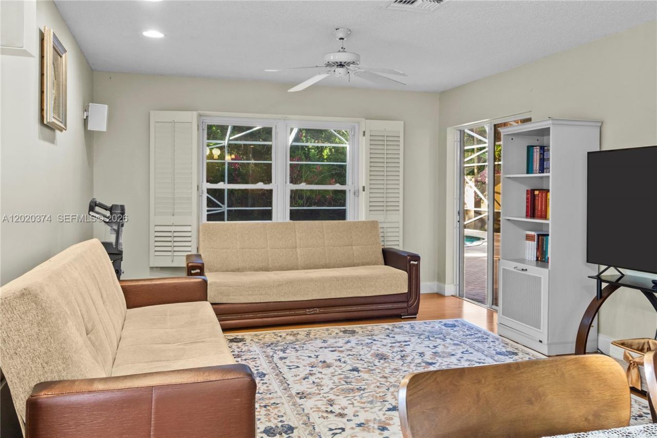 6885 NW 75th Pl , Parkland, FL 33067 Photo