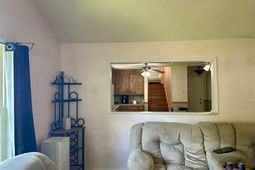2215 Sawmill Trace Lane photo 4