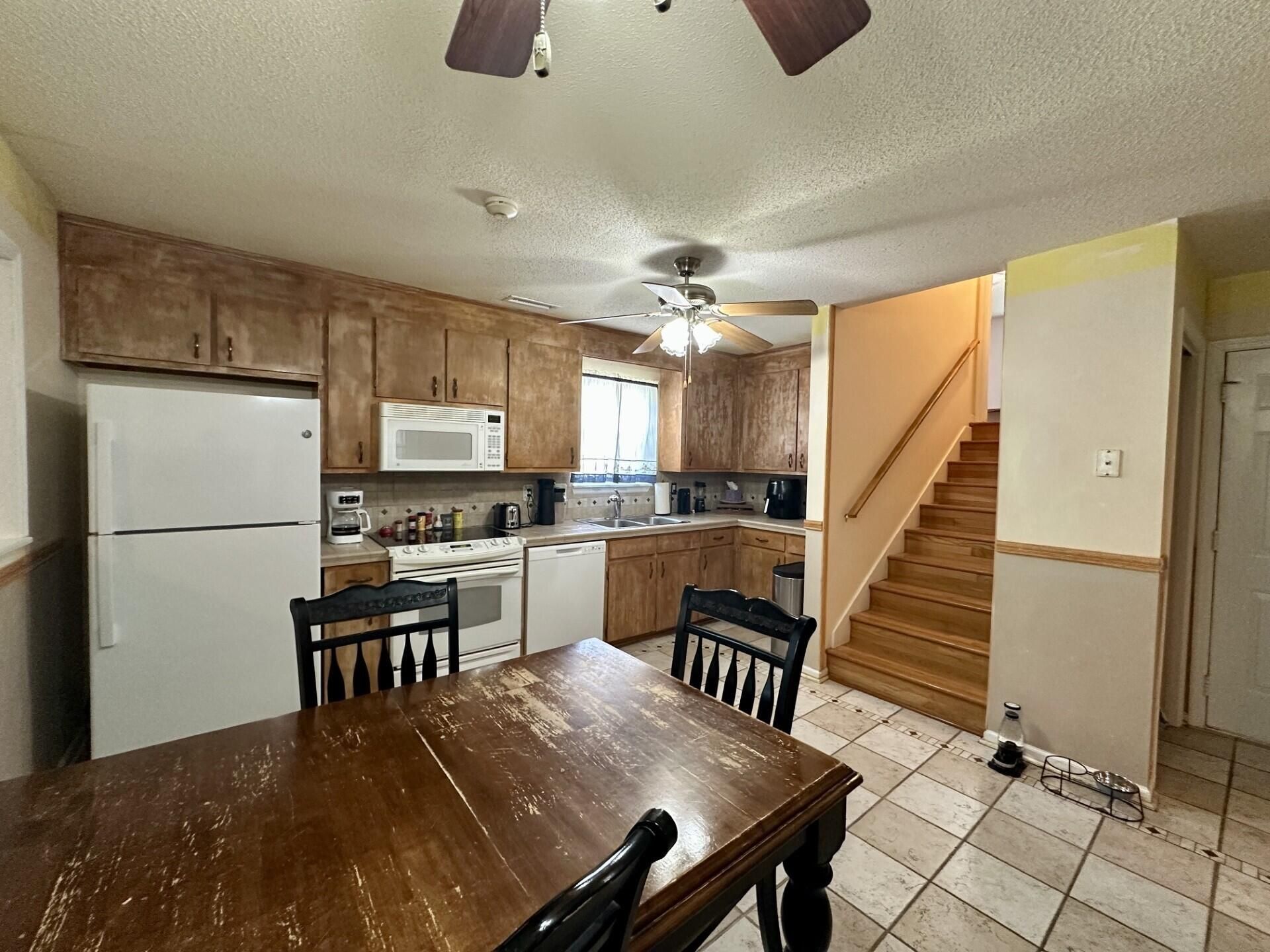 2215 Sawmill Trace Lane Photo 7