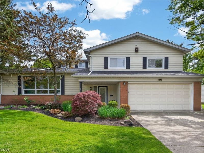 23420 Wendover Drive, Beachwood, OH 44122 Photo 1