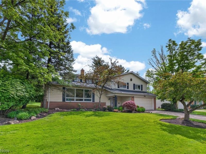 23420 Wendover Drive, Beachwood, OH 44122 Photo 3