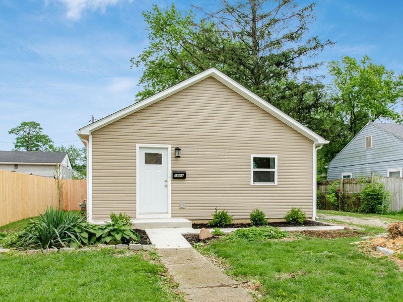 2804 Grasmere Avenue , Columbus, OH 43211 Photo 2