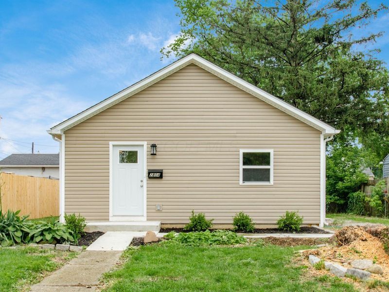 2804 Grasmere Avenue , Columbus, OH 43211 Photo 3