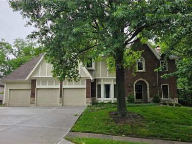 5500 NW 62nd Street, Kansas City, MO 64151