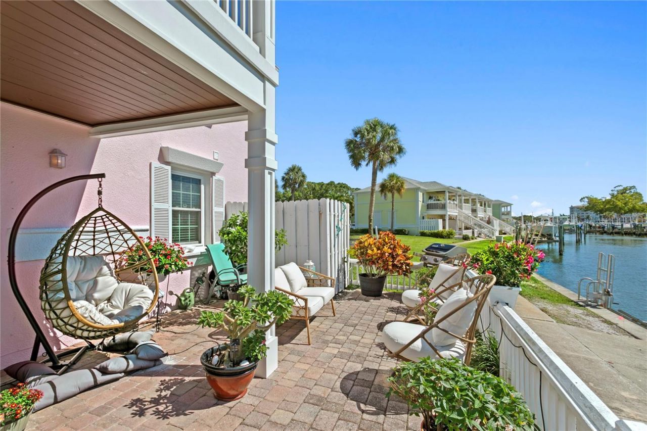 5175 Coquina Key Drive Se, Unit A, Saint Petersburg, FL 33705 Photo