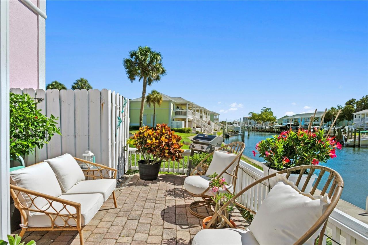 5175 Coquina Key Drive Se, Unit A, Saint Petersburg, FL 33705 Photo