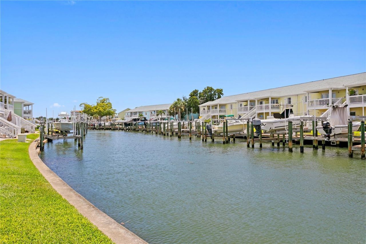 5175 Coquina Key Drive Se, Unit A, Saint Petersburg, FL 33705 Photo