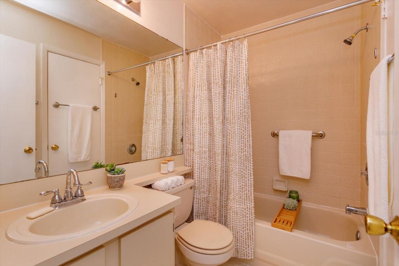 626 Red Oak Circle, Unit 106, Altamonte Springs, FL 32701 Photo