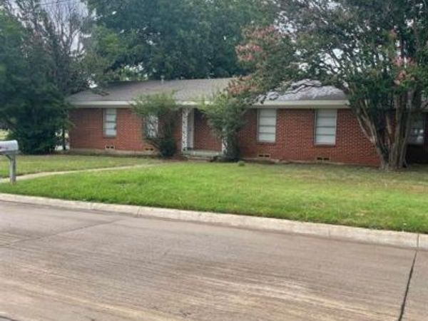 410 E 2nd Street, Arlington, TX 76010