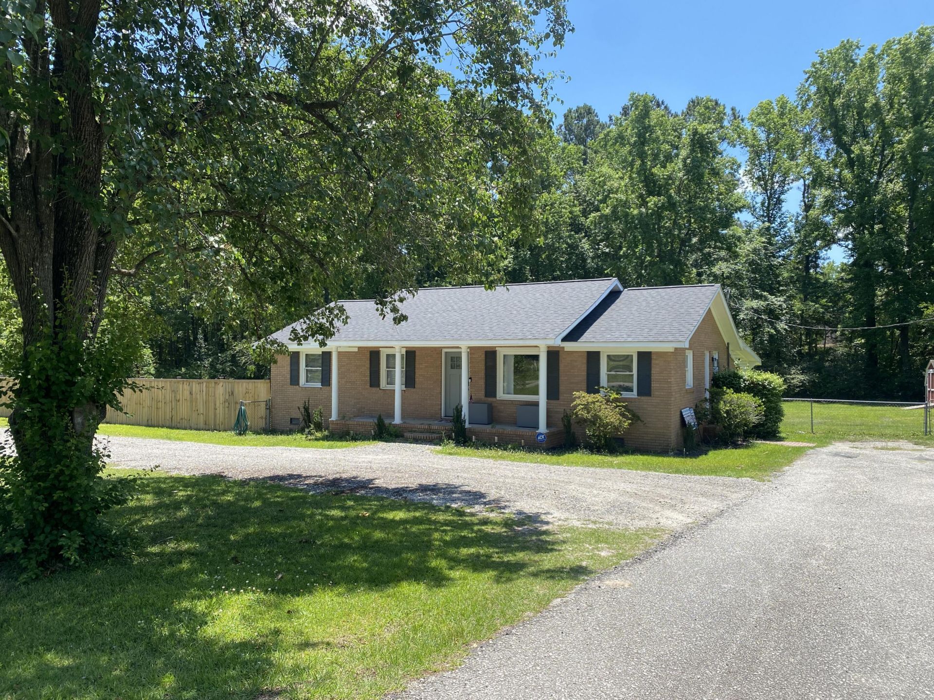 504 W Butternut Road Photo 9