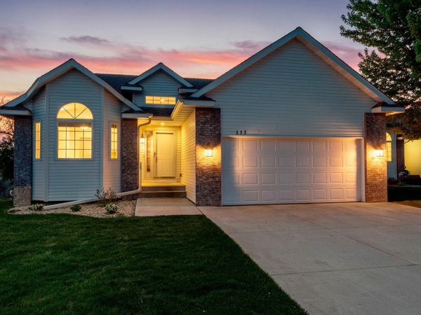 333 25th Lane SE, Cambridge, MN 55008