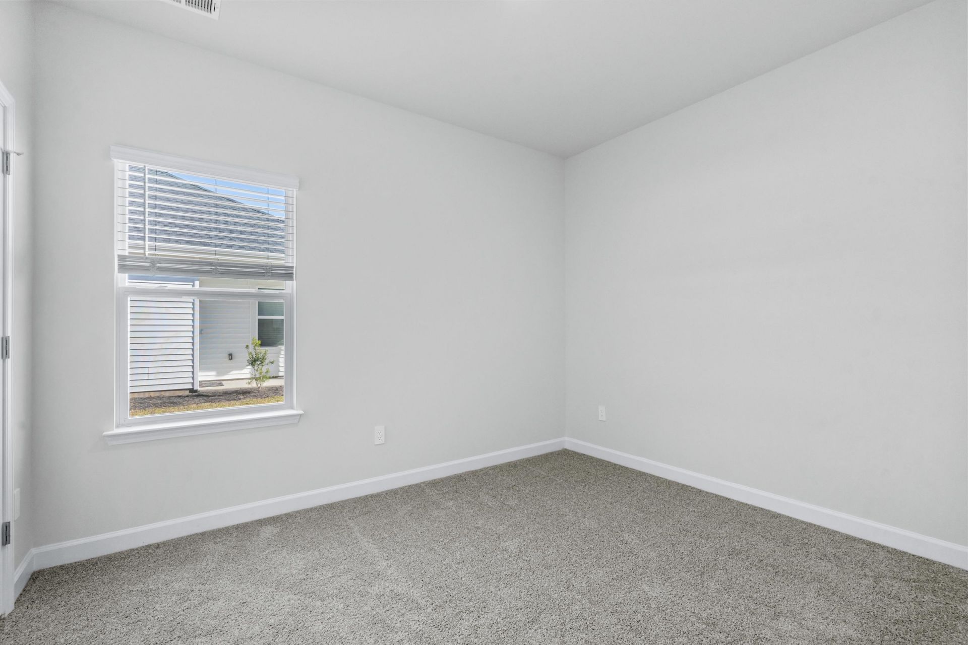 2832 Tranquility Loop Photo 16