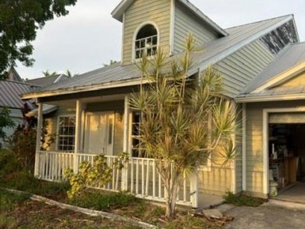 2121 SW 11th CT , CAPE CORAL, FL 33991