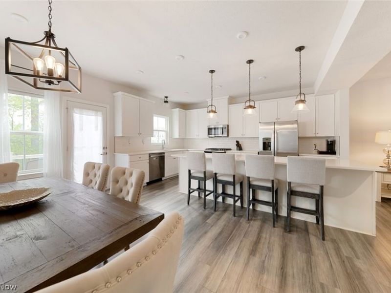 1423 Chateau Place, Avon, OH 44011 Photo 6