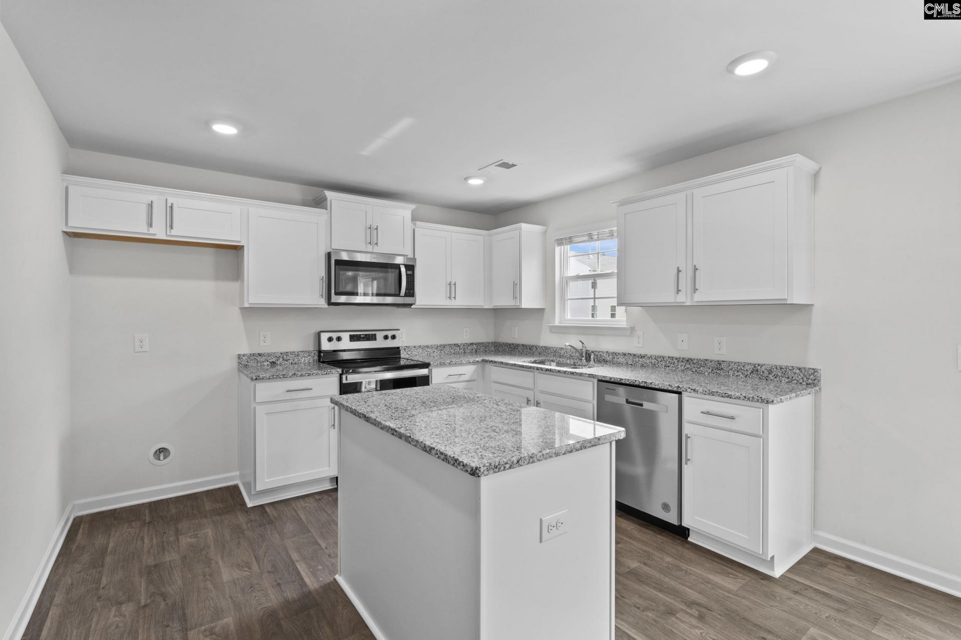 108 Woodmere Drive  Photo 12