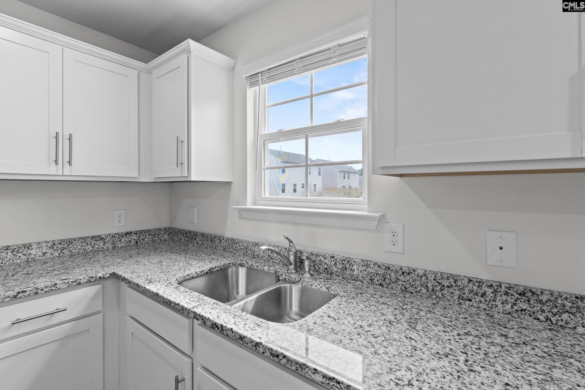 108 Woodmere Drive  Photo 14