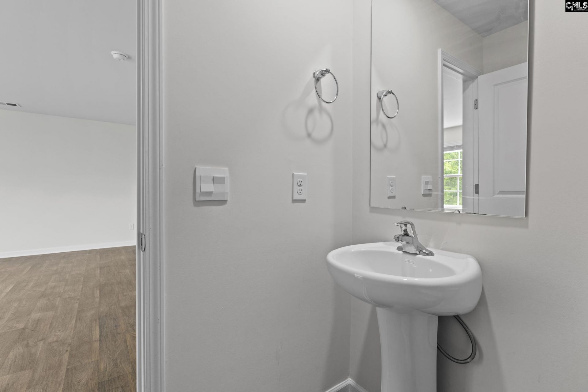 108 Woodmere Drive  Photo 16