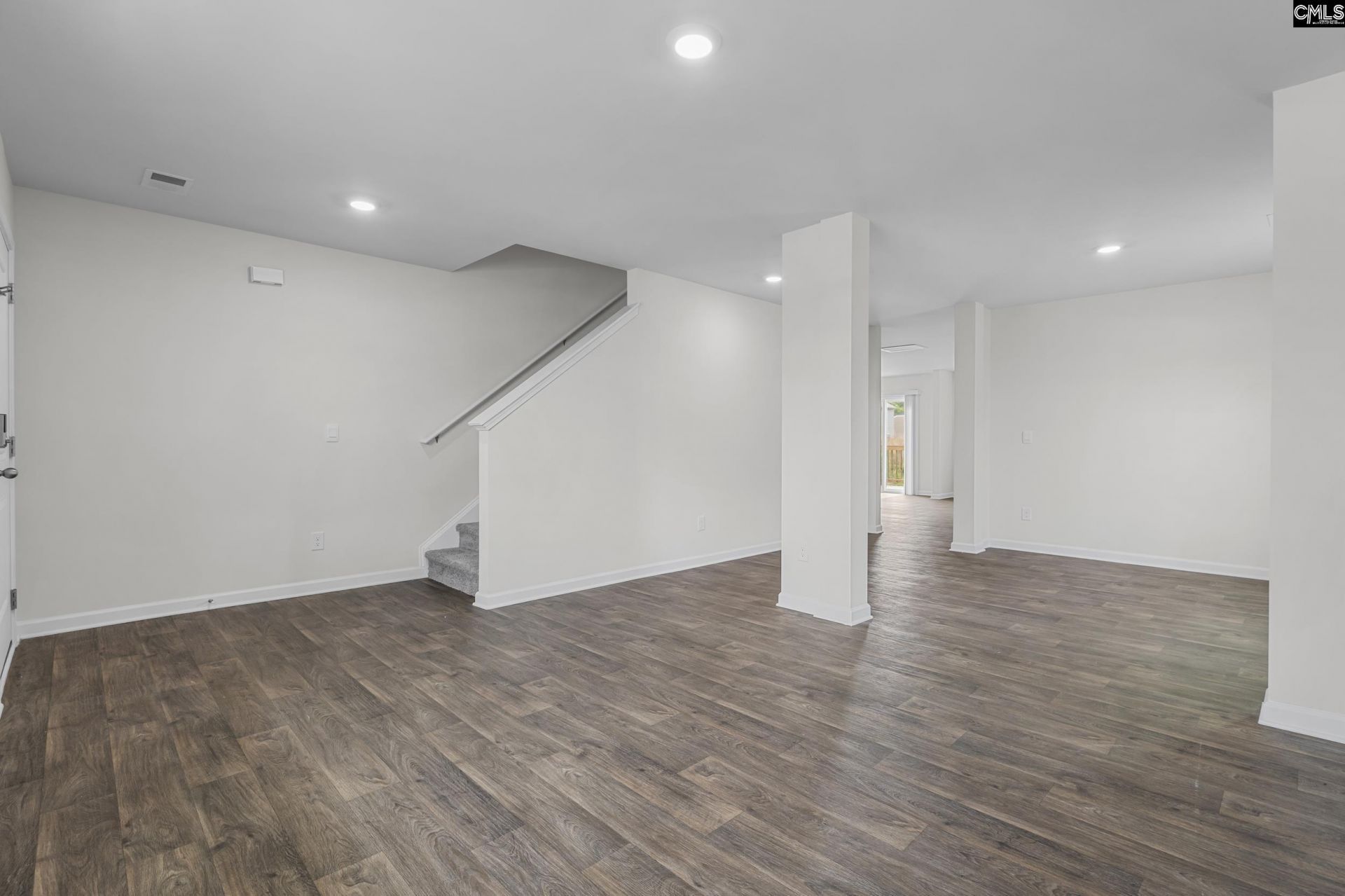 108 Woodmere Drive  Photo 5