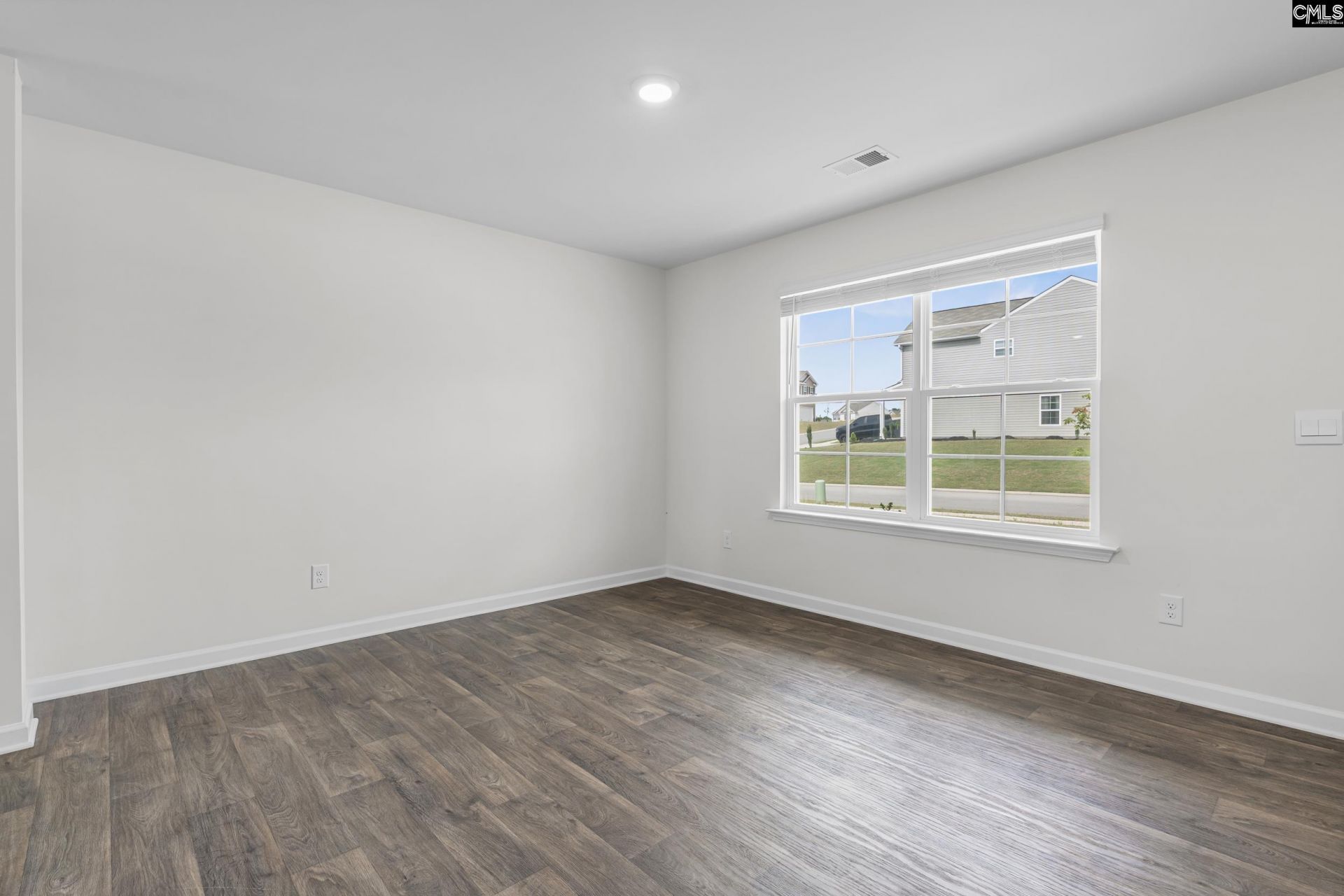108 Woodmere Drive  Photo 6