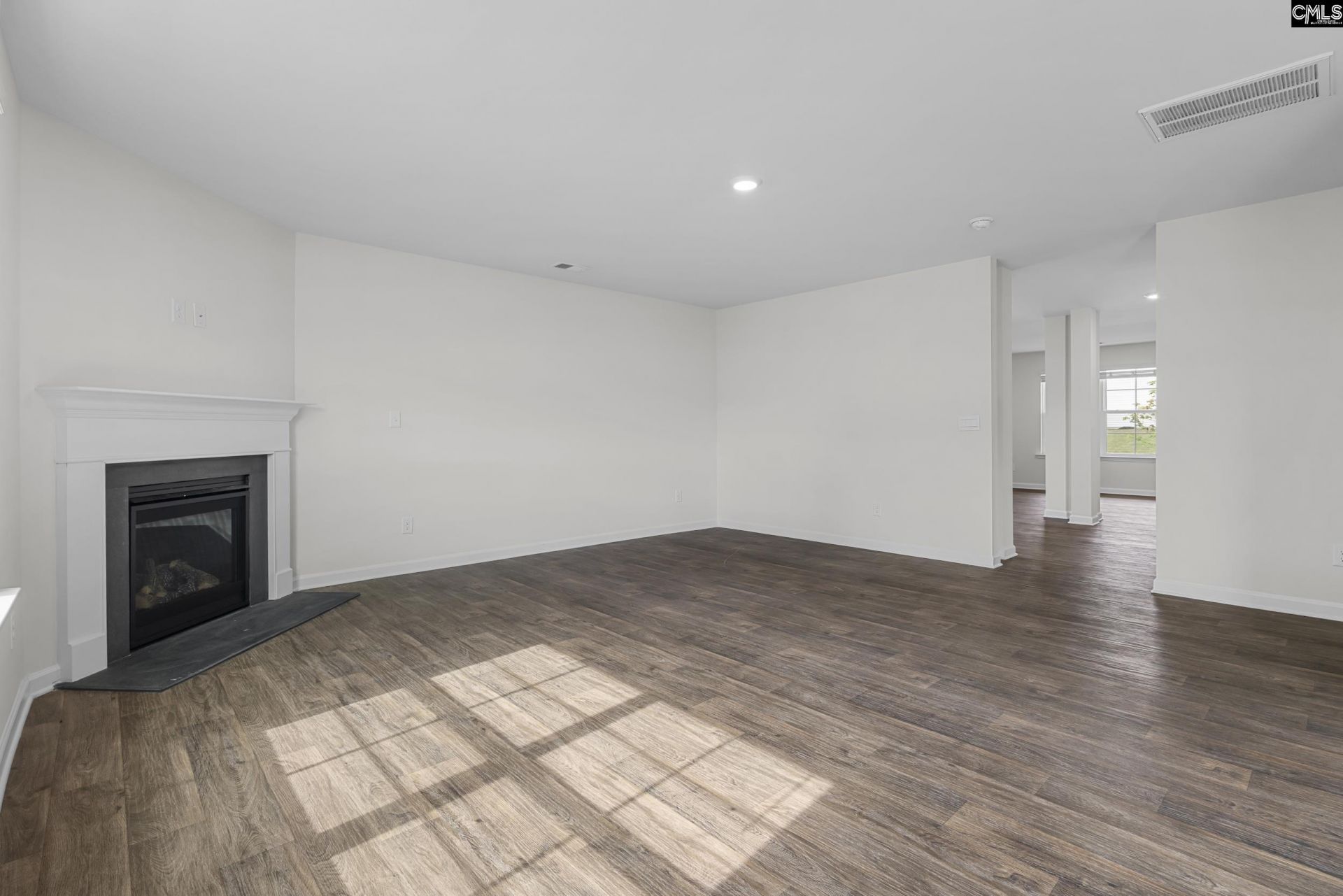 108 Woodmere Drive  Photo 9